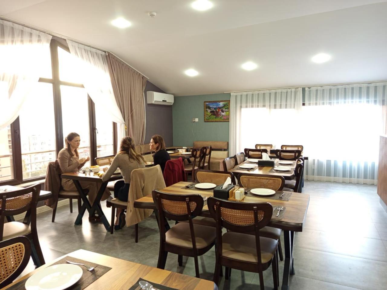 Royal Meridien Hotel Baku Ngoại thất bức ảnh